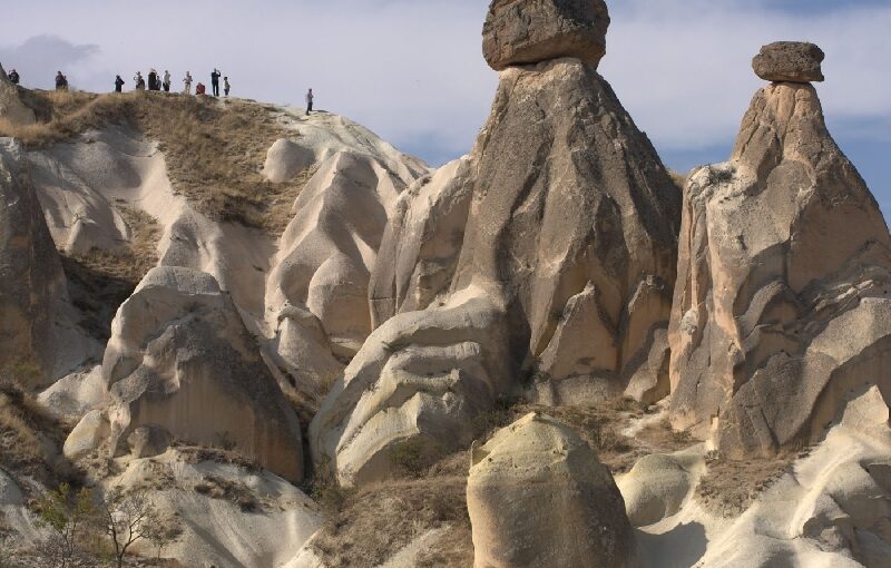 Capadocia: Un Viaje a un Mundo de Maravillas y Misterio