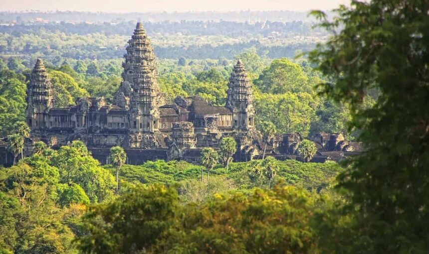 Explorando Angkor Wat: Un Viaje al Corazón de la Historia y la Cultura de Camboya