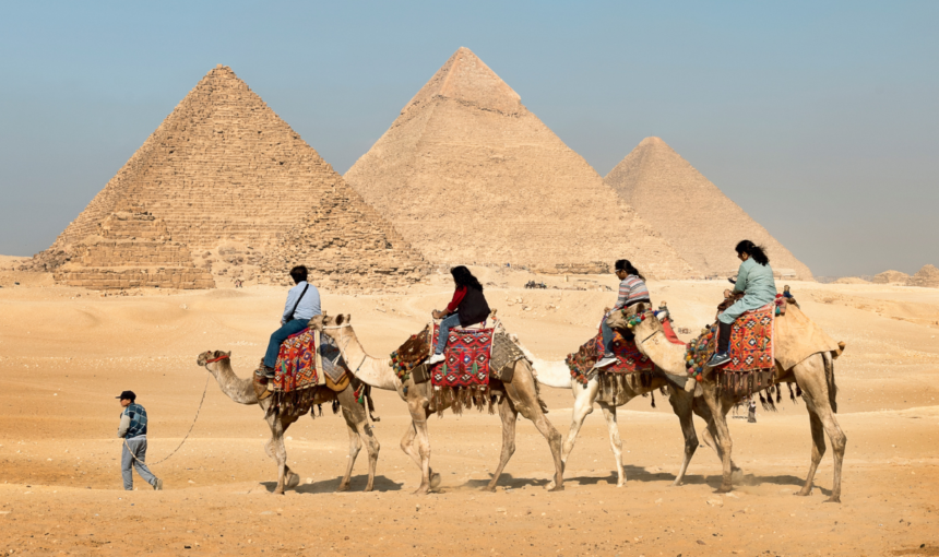 Egipto en Ruta: La Odisea del Viajero Épico