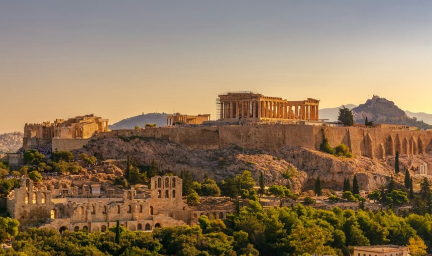 Atenas más allá de la Acrópolis: cómo recorrer la ciudad donde comenzó Occidente
